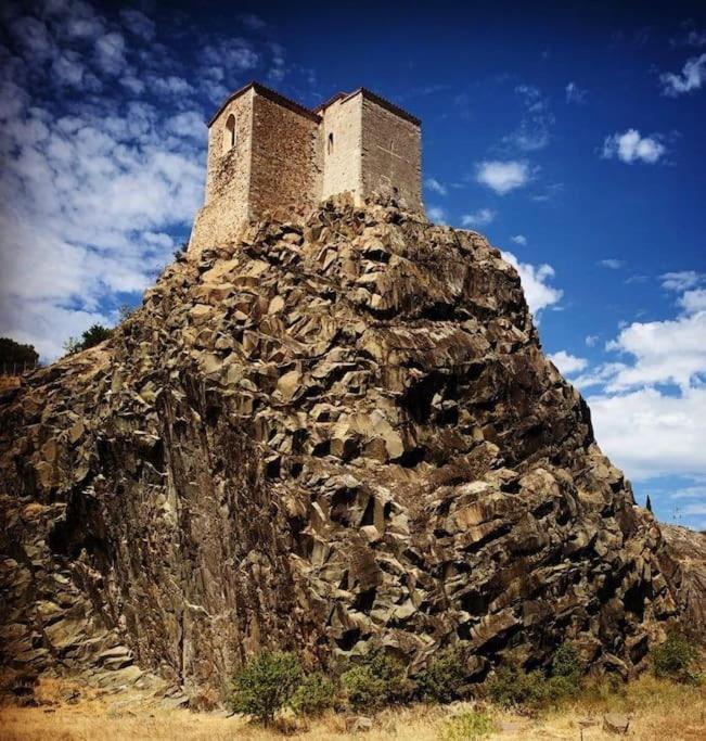 Studio Au Charme Medieval La Garde  Dış mekan fotoğraf